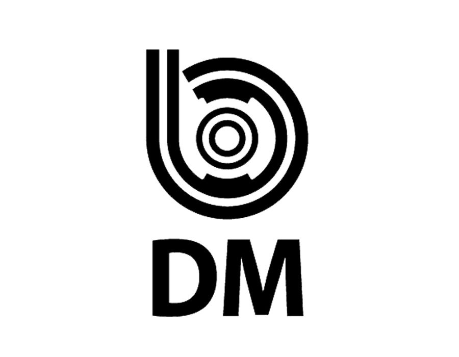  DM
