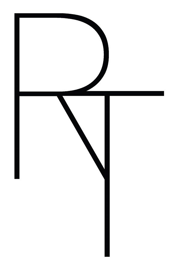  THE STYLIZED LETTERS "RT"