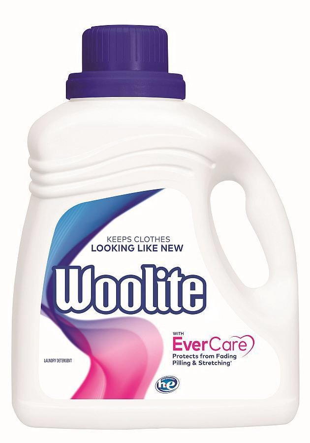  KEEPS CLOTHES LOOKING LIKE NEW WOOLITE WITH EVERCARE PROTECTS FROM FADING PILLING &amp; STRETCHING HE LAUNDRY DETERGENT